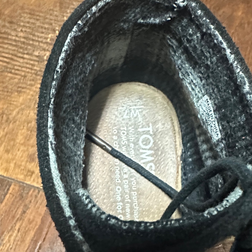 Toms Booties - Picture 2 of 6